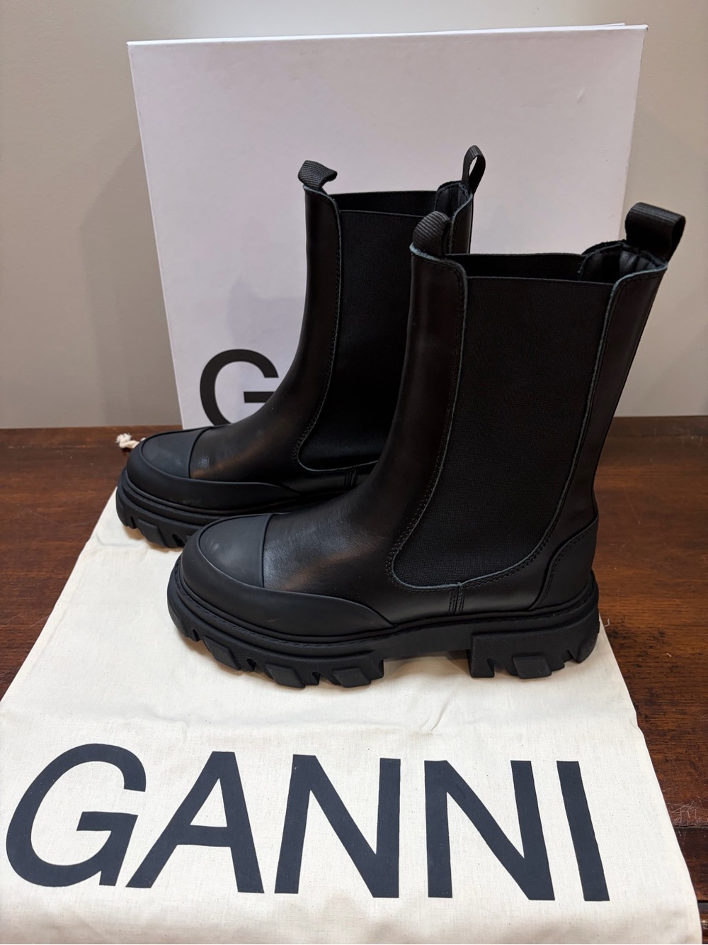Cleated Mid Chelsea Boots in Black, Brand New in Box! - Picture 2 of 5